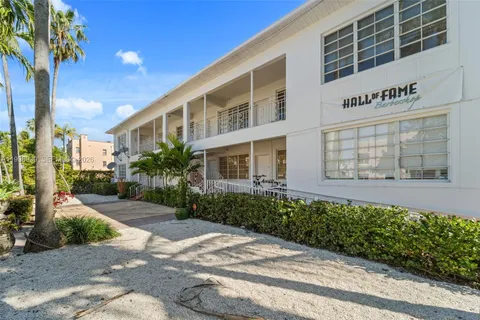 $3,499,000 | 901 Pennsylvania Avenue, Miami Beach, FL 33139