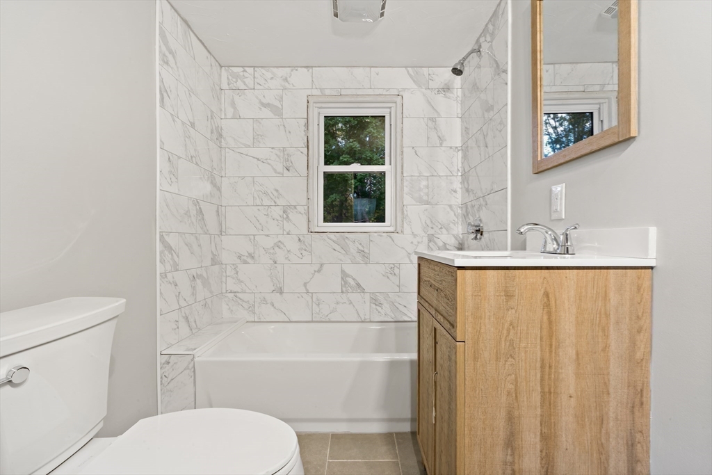 4 Springhill Street Fairhaven, MA 02719 - Photo 16 of 29