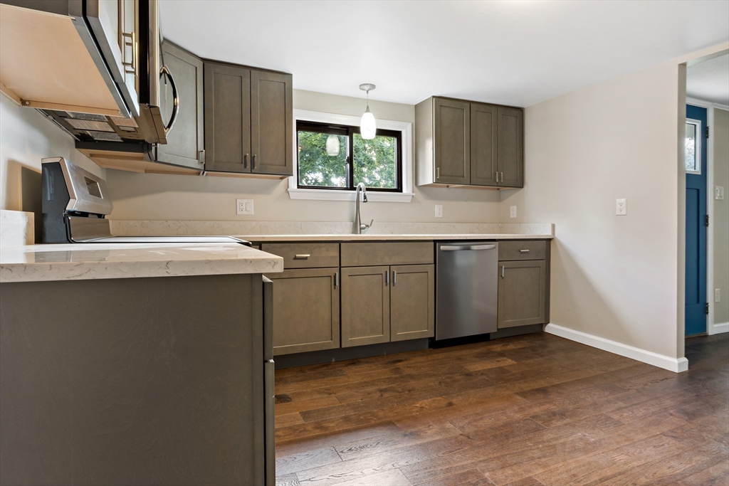 4 Springhill Street Fairhaven, MA 02719 - Photo 20 of 29