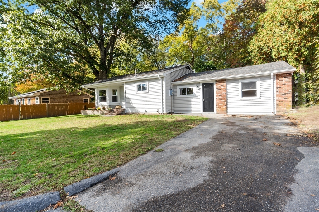 4 Springhill Street Fairhaven, MA 02719 - Photo 2 of 29