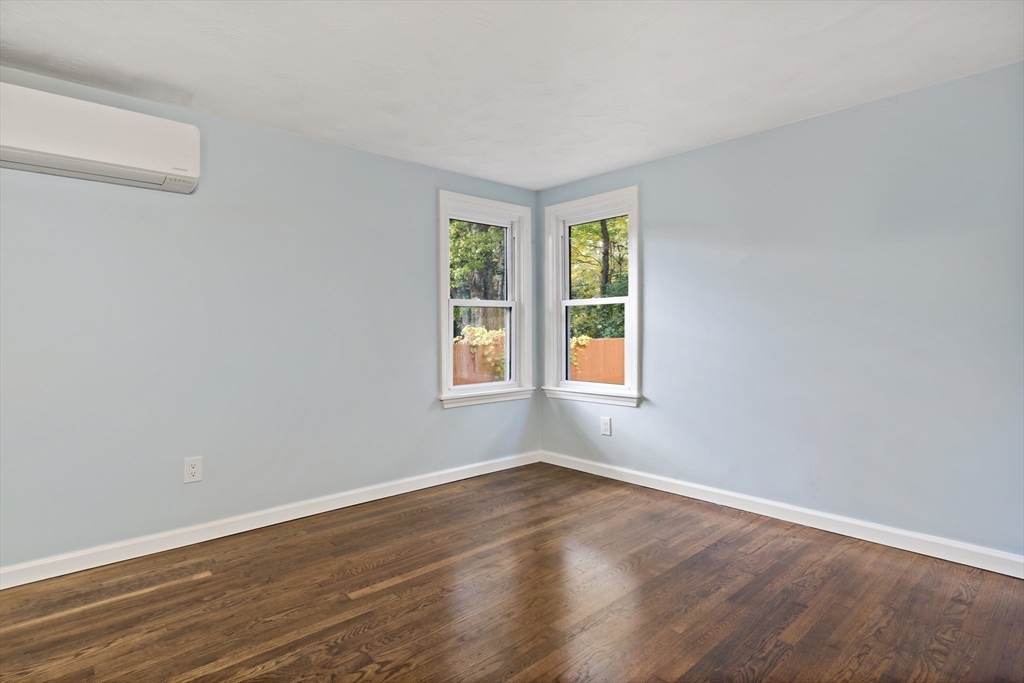 4 Springhill Street Fairhaven, MA 02719 - Photo 9 of 29