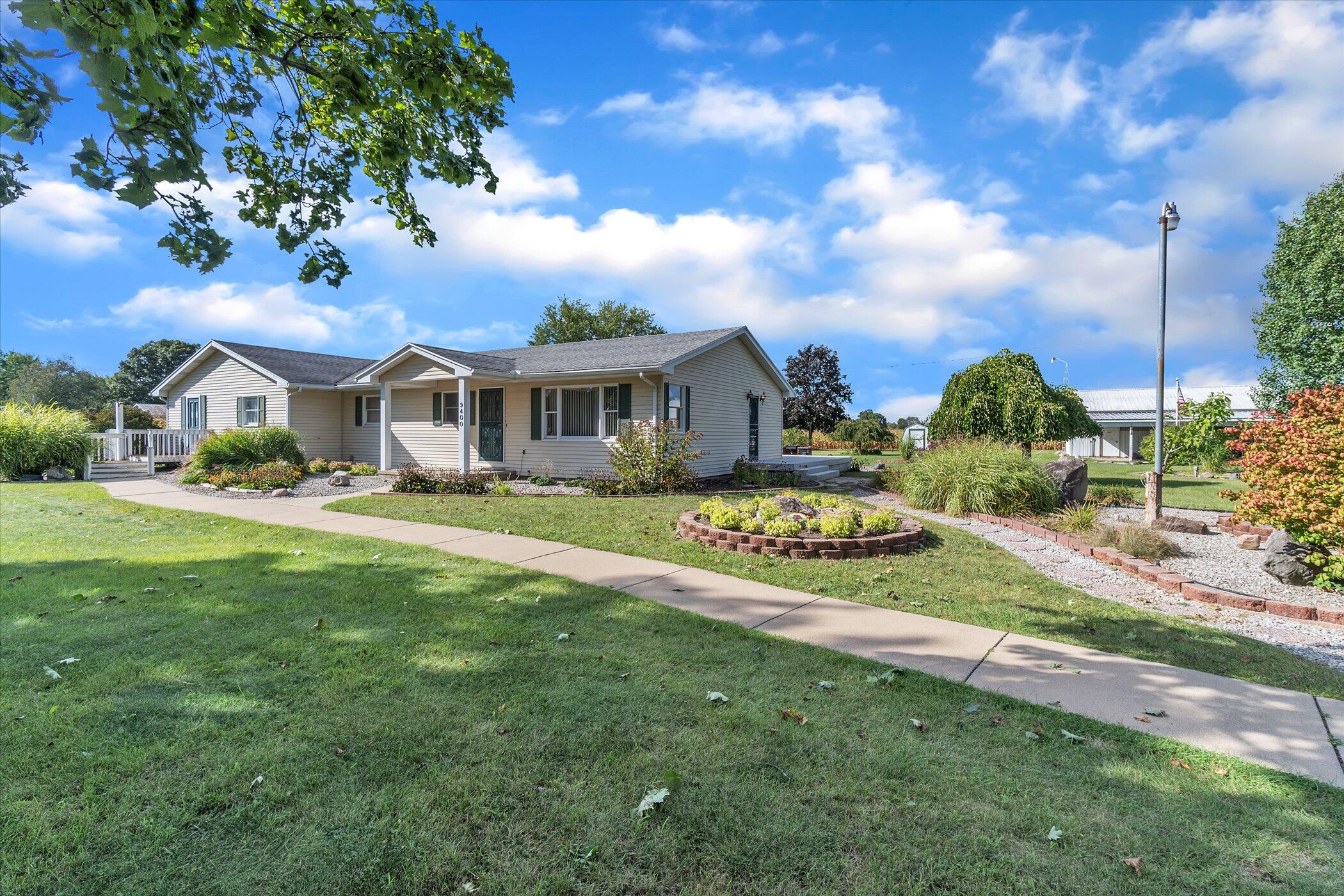 9400 Cady Road Jackson, MI 49201 - Photo 4 of 46 04-9400-Cady-Rd-WindowStill-Real-Estate-