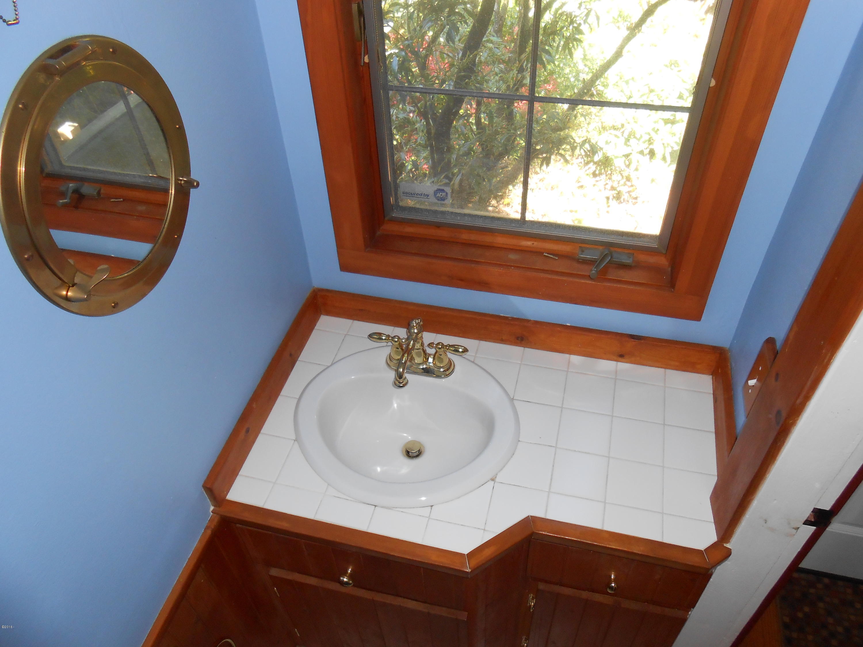 1009 Southwest Angle Street Newport, OR 97365 - Photo 16 of 45 DSCN7317