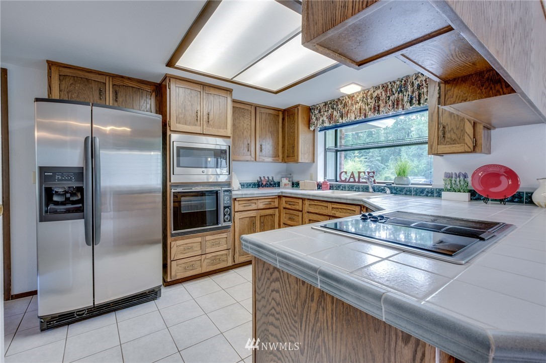 8642 Banner Road Southeast Port Orchard, WA 98367 - Photo 4 of 25 Gallery Image 4