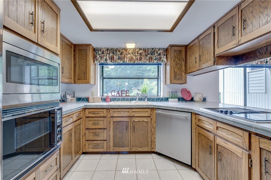 8642 Banner Road Southeast Port Orchard, WA 98367 - Photo 5 of 25 Gallery Image 5