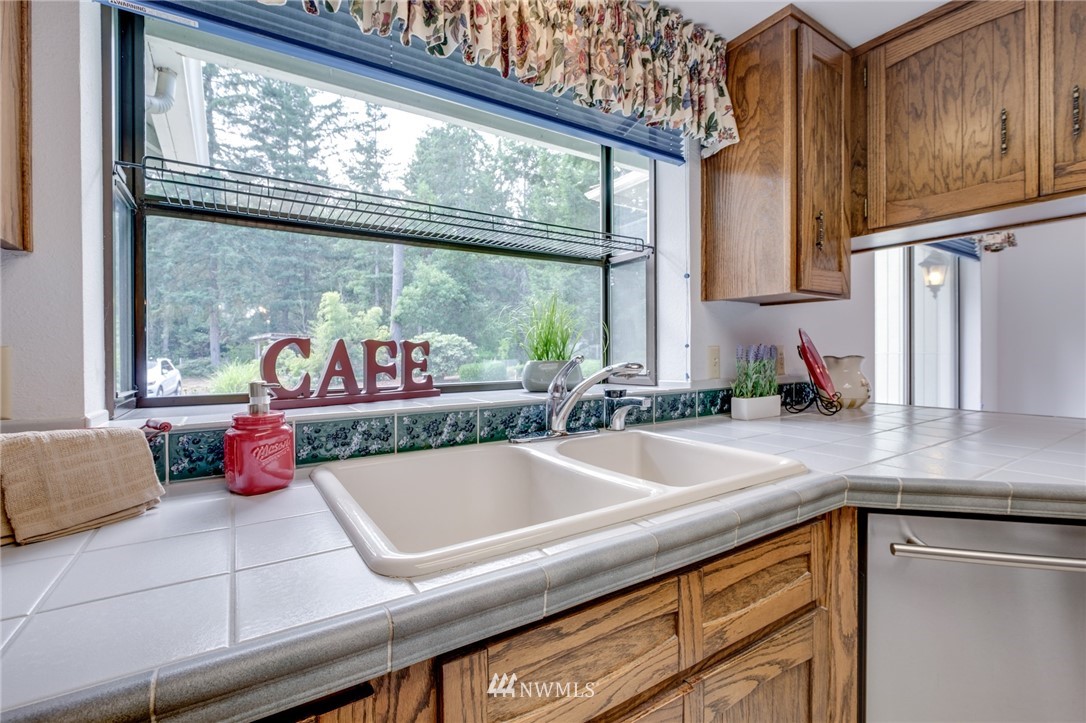 8642 Banner Road Southeast Port Orchard, WA 98367 - Photo 6 of 25 Gallery Image 6