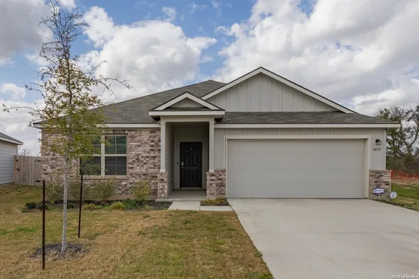 $1,800 | 3035 Selhurst Street, Converse, TX 78109