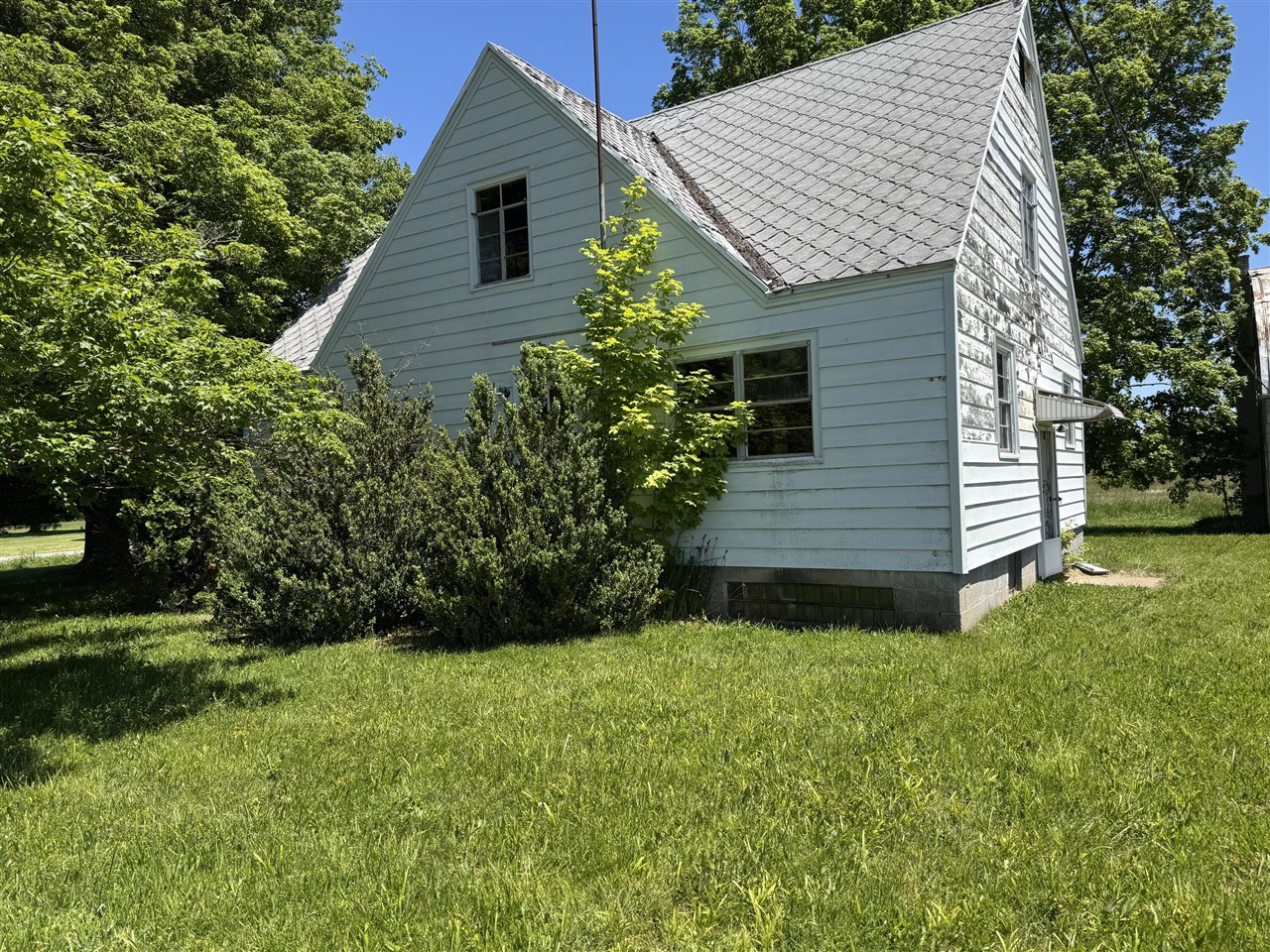16121 Three Oaks Road Three Oaks, MI 49128 - Photo 2 of 19