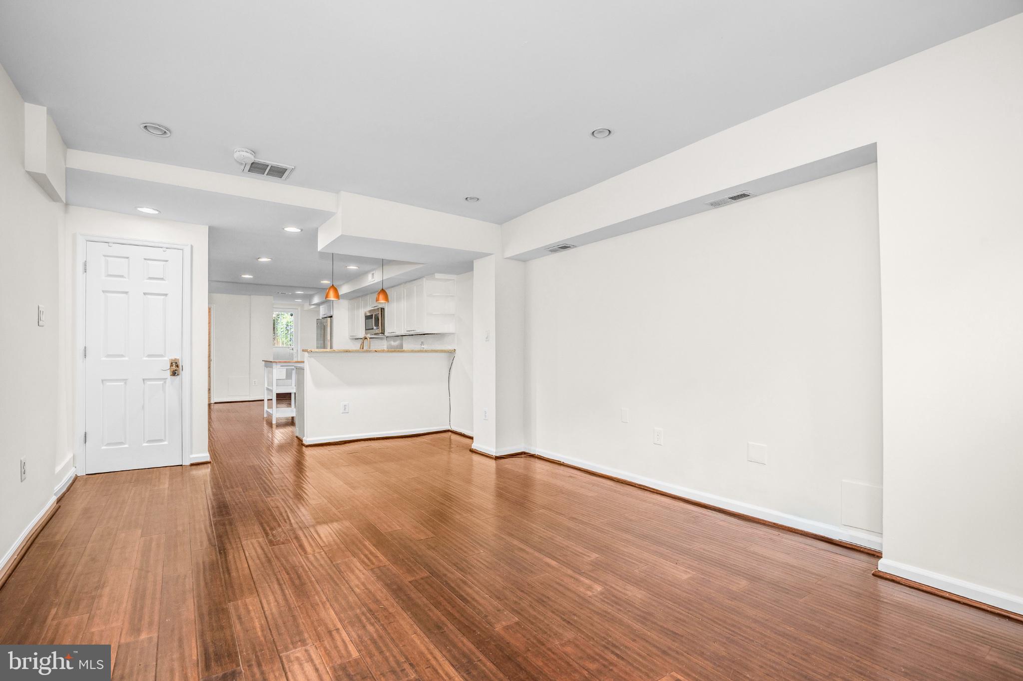 481 Ridge Street Northwest Washington, DC 20001 - Photo 4 of 25 Gallery Image 4