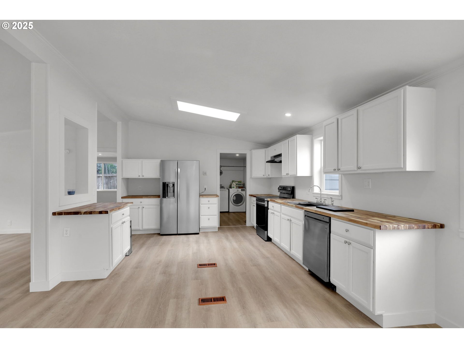 4989 Cone Avenue Eugene, OR 97402 - Photo 5 of 35 Kitchen