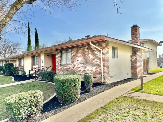 $830,000 | 2840 Levon Avenue, Modesto, CA 95350