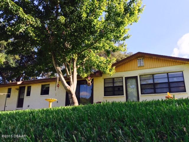 137 Flamingo Road Edgewater, FL 32141 - Photo 15 of 37 Back of Home