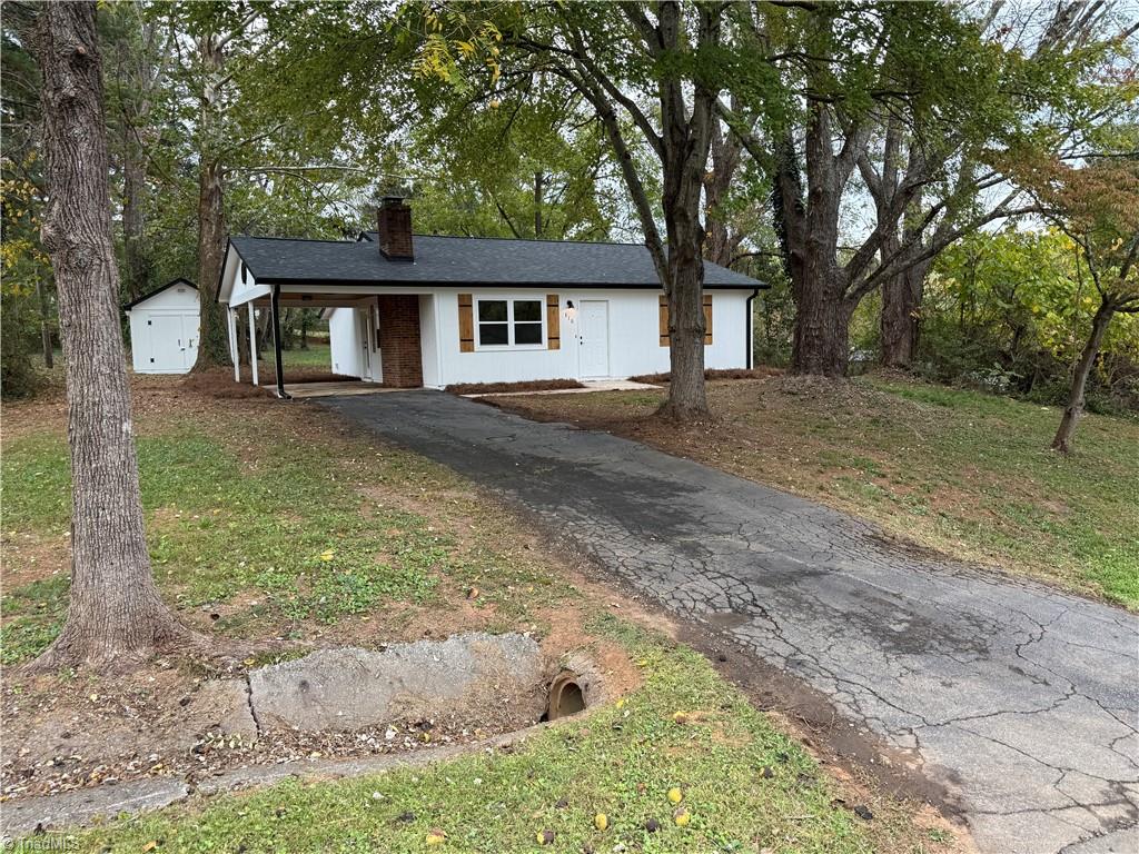 310 Cedardale Lane King, NC 27021 - Photo 3 of 21