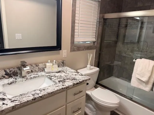 $299,900 | 709 North 74th Terrace, Kansas City, KS 66112