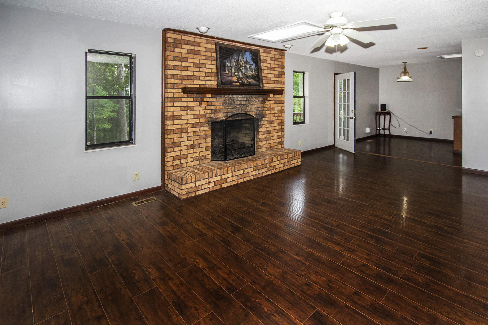 105 Hendrix Drive Oak Ridge, TN 37830 - Photo 9 of 38 Upstairs Living Room 2