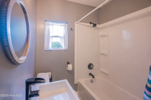 $180,000 | 410 Sherwood Road, Jacksonville, NC 28540