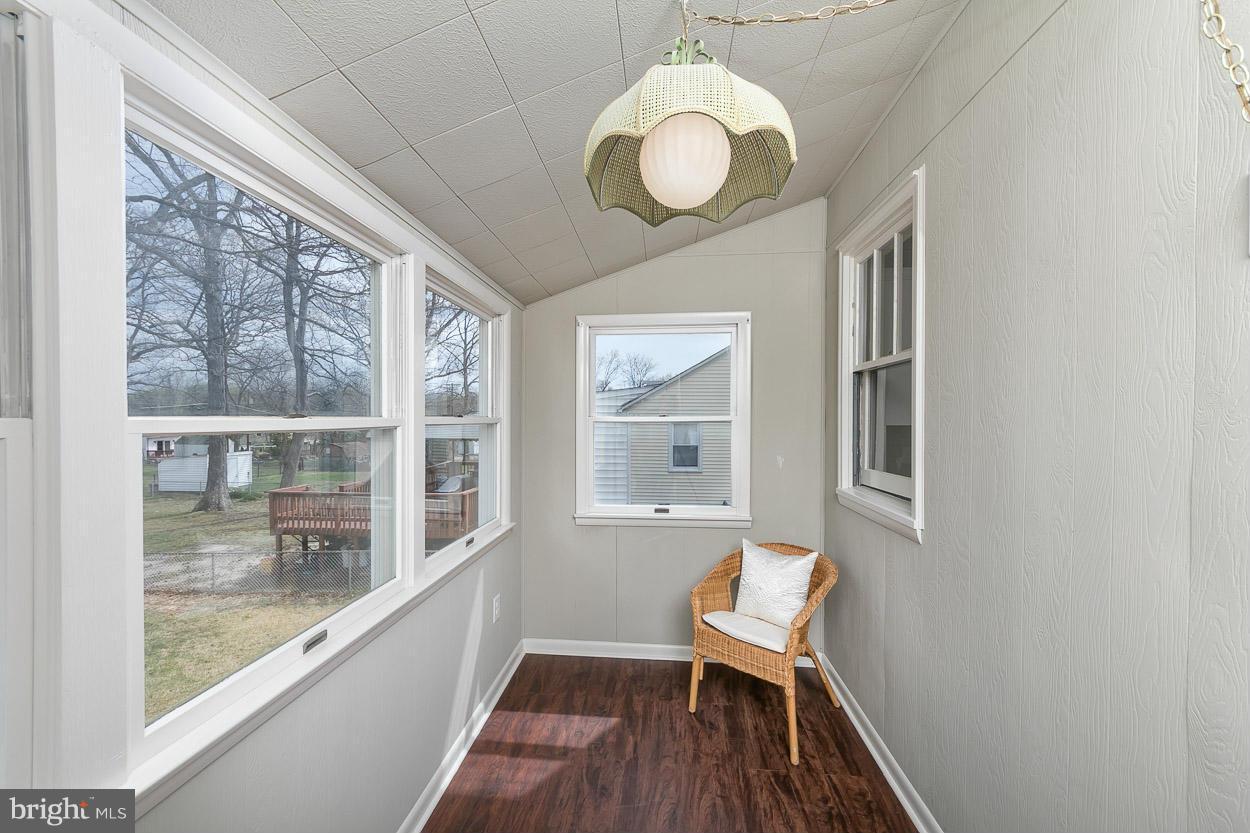 1704 Goodview Road Parkville, MD 21234 - Photo 11 of 30 Enclosed Porch