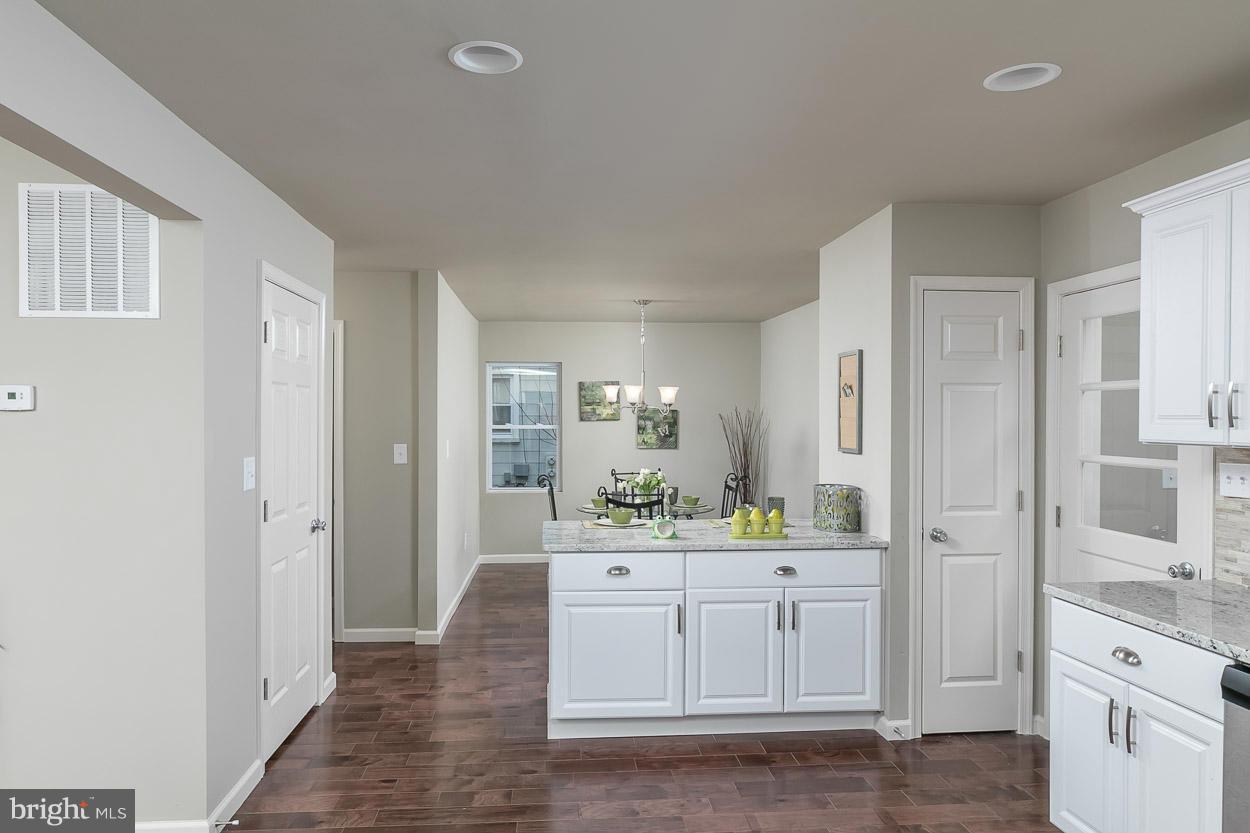 1704 Goodview Road Parkville, MD 21234 - Photo 5 of 30 Kitchen