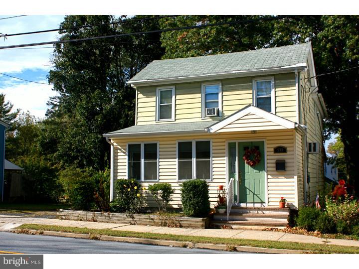533 New Street Spring City, PA 19475 - Photo 1 of 23 a front view of a house with a garden