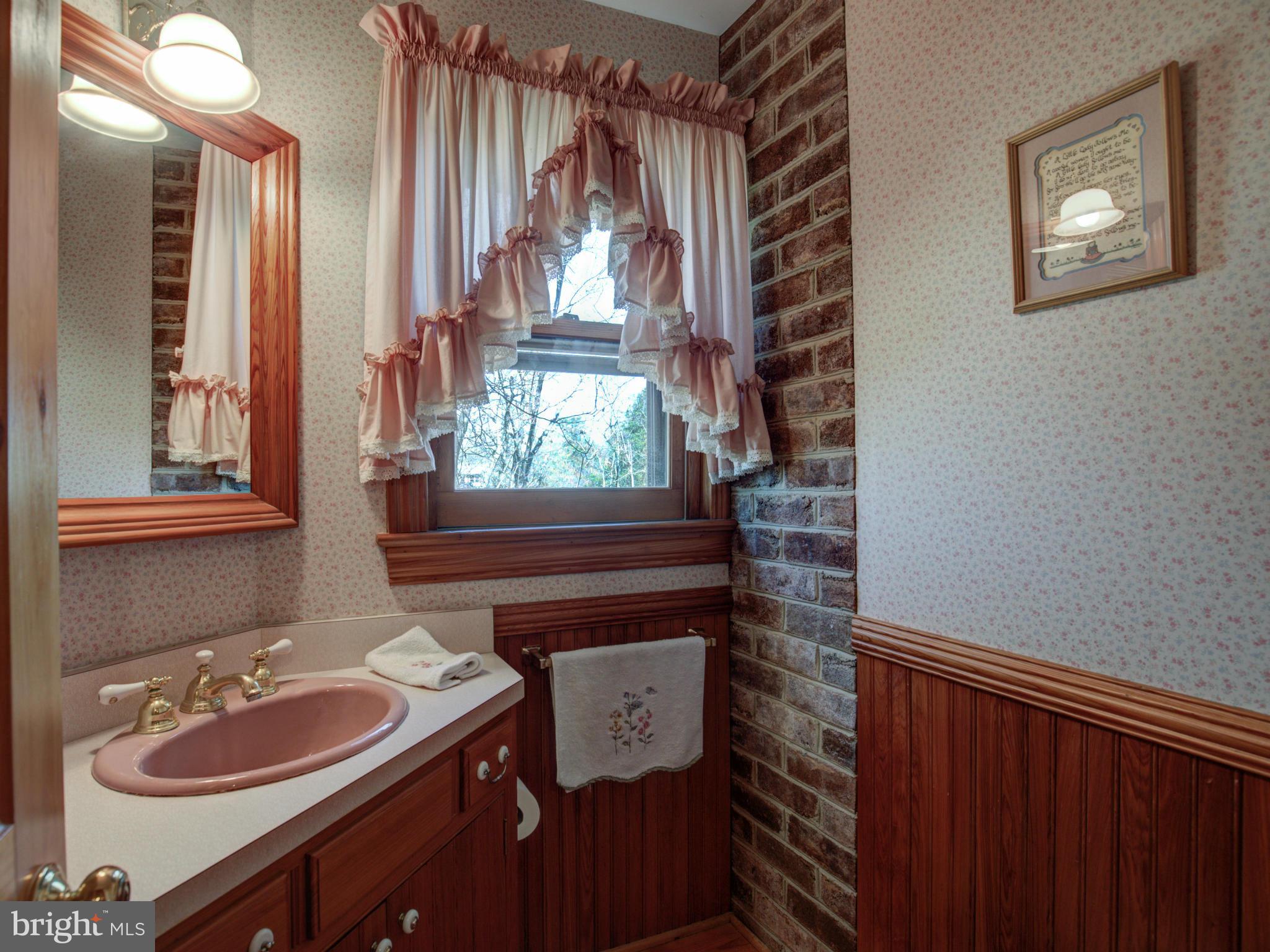 120 Longcroft Road Winchester, VA 22602 - Photo 14 of 30 Interior (General)