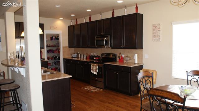 2475 Reed Grass Way Colorado Springs, CO 80915 - Photo 4 of 36 Gallery Image 4