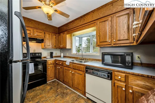 $359,900 | 237 Valleyview Drive, Jefferson, NC 28640