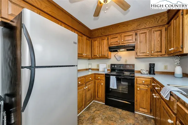 $359,900 | 237 Valleyview Drive, Jefferson, NC 28640