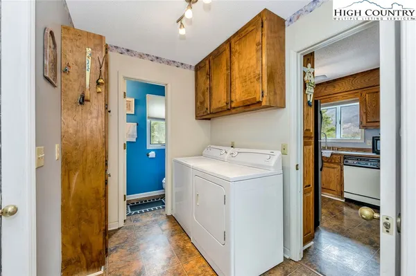 $359,900 | 237 Valleyview Drive, Jefferson, NC 28640