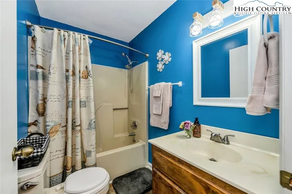 $359,900 | 237 Valleyview Drive, Jefferson, NC 28640