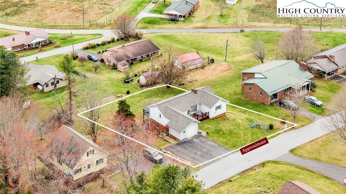 237 Valleyview Drive Jefferson, NC 28640 - Photo 3 of 42 an aerial view of a house with a ocean view
