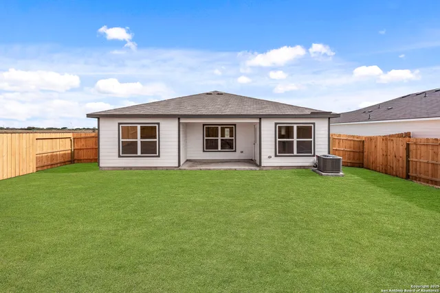 $297,900 | 16100 Farmer, Lytle, TX 78052