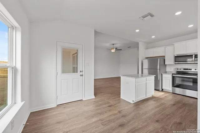 $297,900 | 16100 Farmer, Lytle, TX 78052