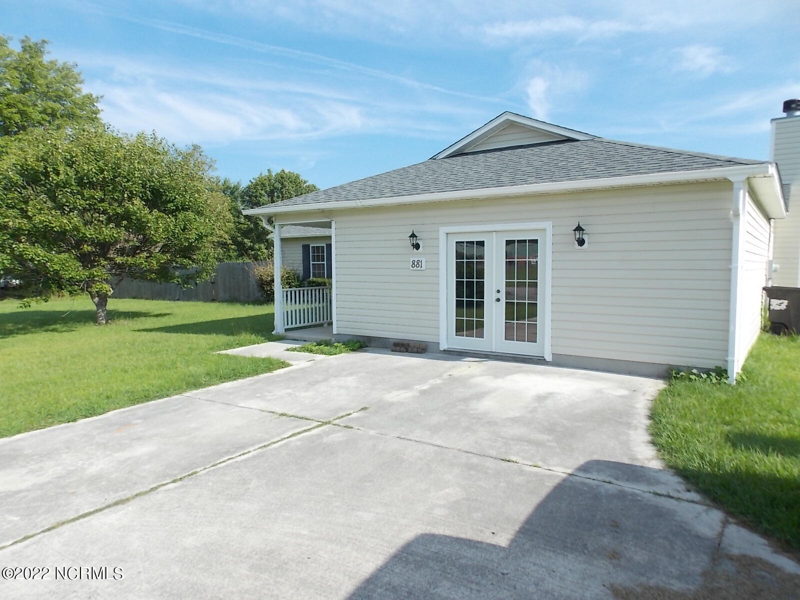 881 Sand Ridge Road Hubert, NC 28539 - Photo 1 of 25 Front