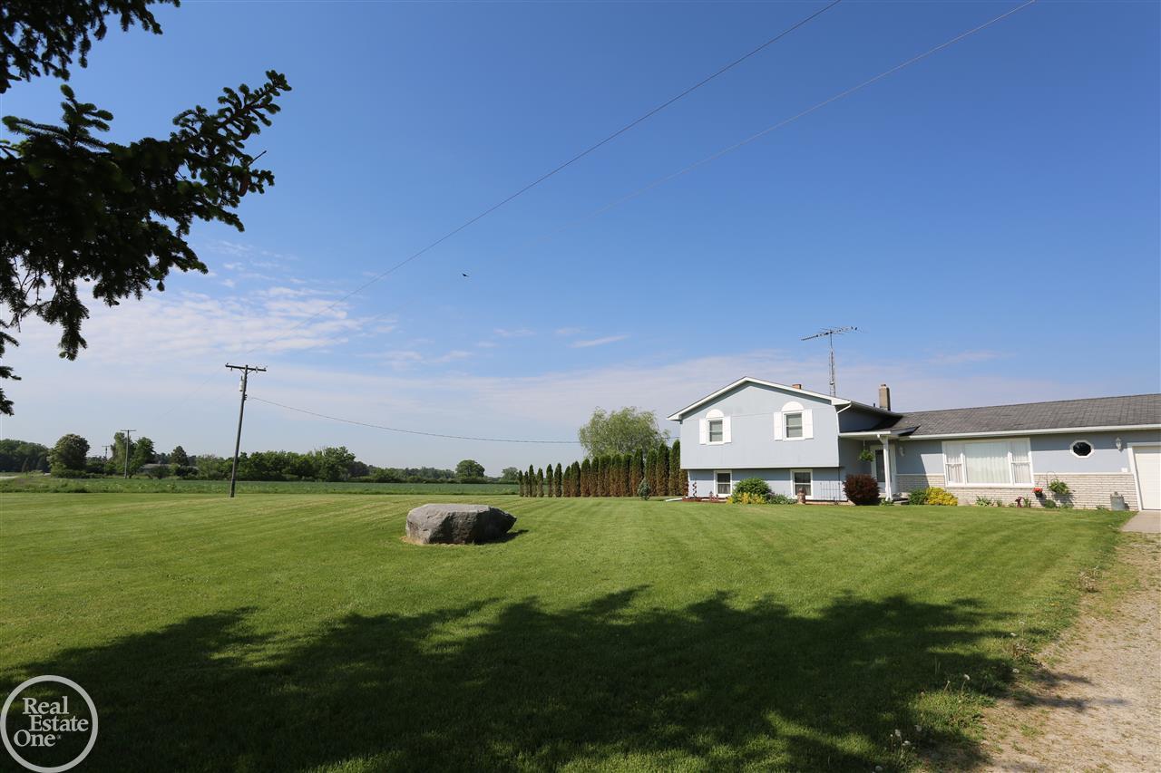 5189 Cribbins Road Avoca, MI 48006 - Photo 2 of 37