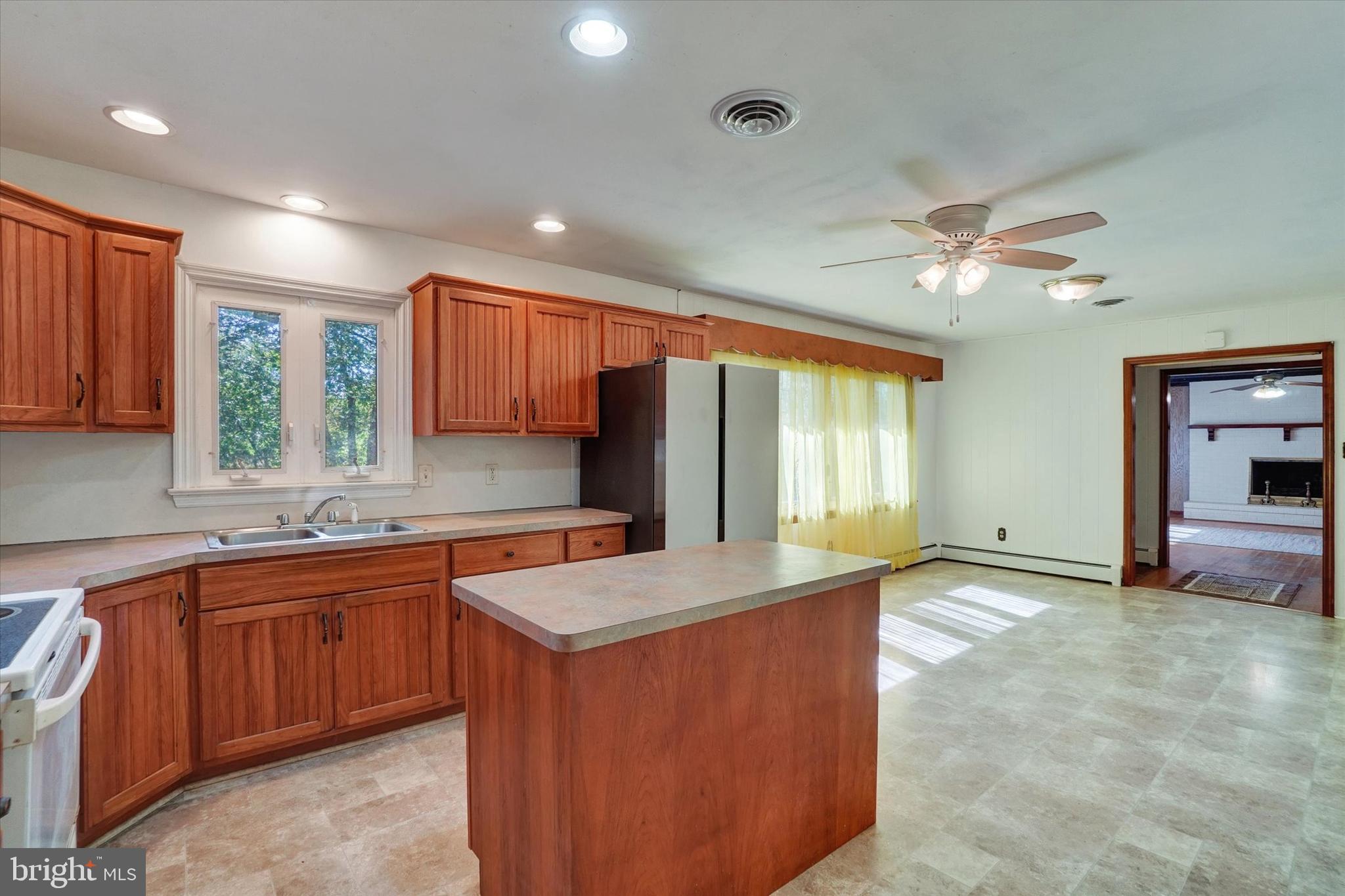 13 Heidi Road Delta, PA 17314 - Photo 12 of 42 Large Kitchen with Island