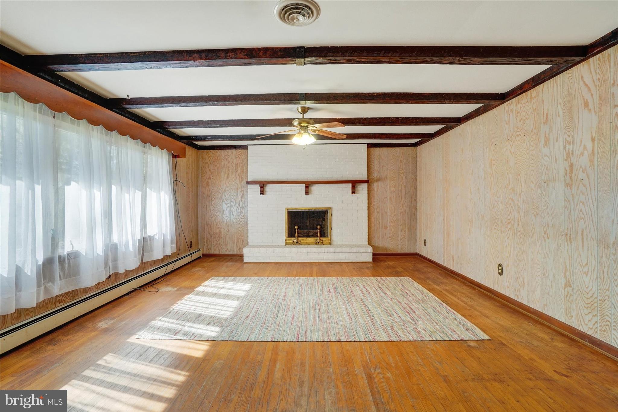 13 Heidi Road Delta, PA 17314 - Photo 7 of 42 Family Room