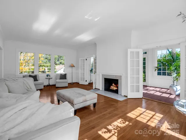 $699,900 | 20 6th Avenue Northeast, Hickory, NC 28601