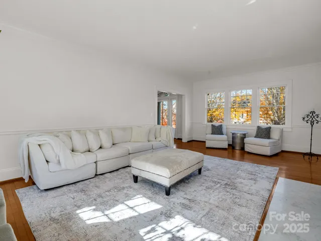 $699,900 | 20 6th Avenue Northeast, Hickory, NC 28601