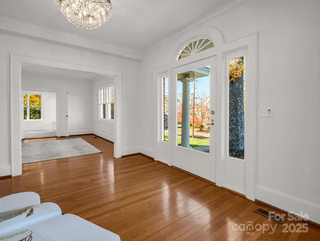 $699,900 | 20 6th Avenue Northeast, Hickory, NC 28601