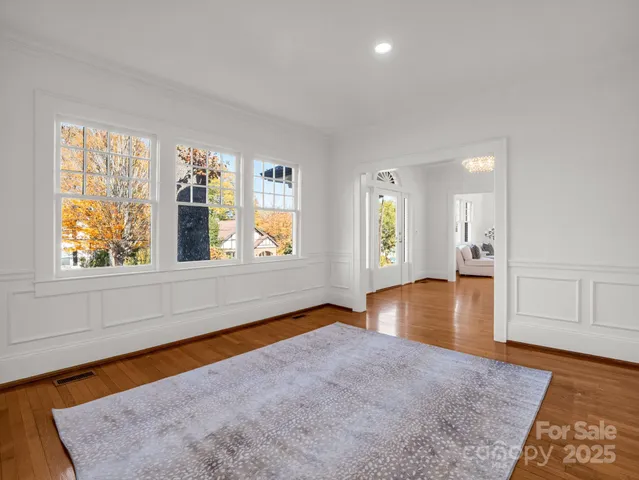 $699,900 | 20 6th Avenue Northeast, Hickory, NC 28601