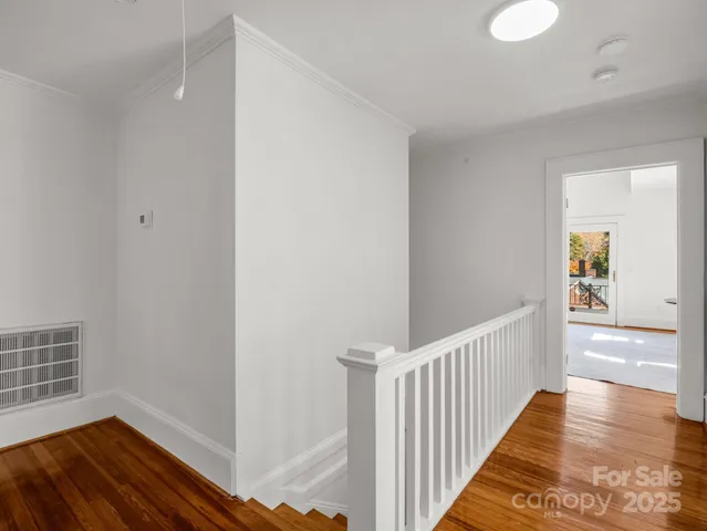 $699,900 | 20 6th Avenue Northeast, Hickory, NC 28601