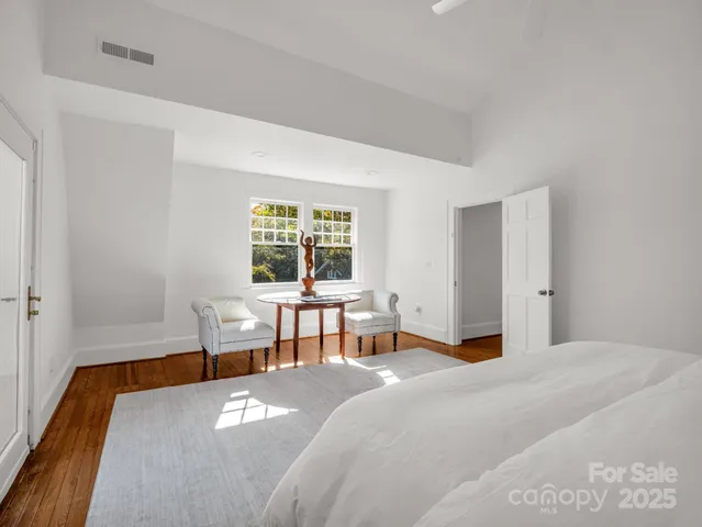 $699,900 | 20 6th Avenue Northeast, Hickory, NC 28601