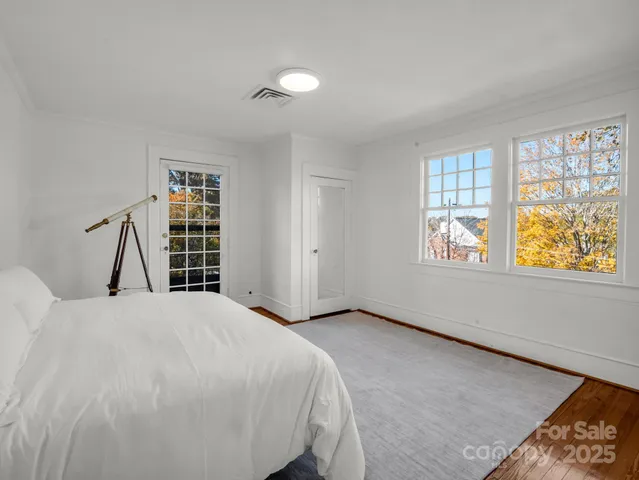 $699,900 | 20 6th Avenue Northeast, Hickory, NC 28601