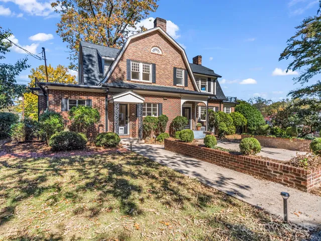 $699,900 | 20 6th Avenue Northeast, Hickory, NC 28601