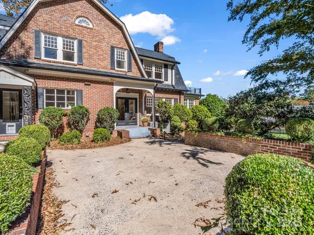 $699,900 | 20 6th Avenue Northeast, Hickory, NC 28601