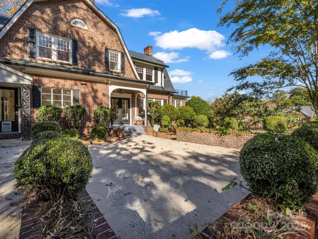 $699,900 | 20 6th Avenue Northeast, Hickory, NC 28601