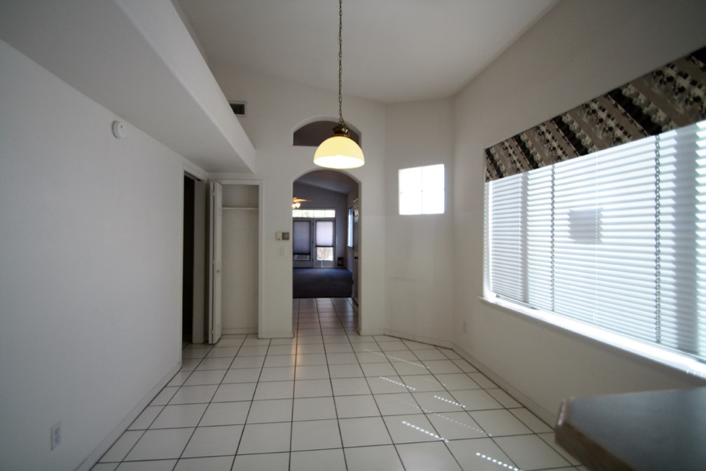 1001 East Griswold Road, Unit 10 Phoenix, AZ 85020 - Photo 4 of 16 Dining