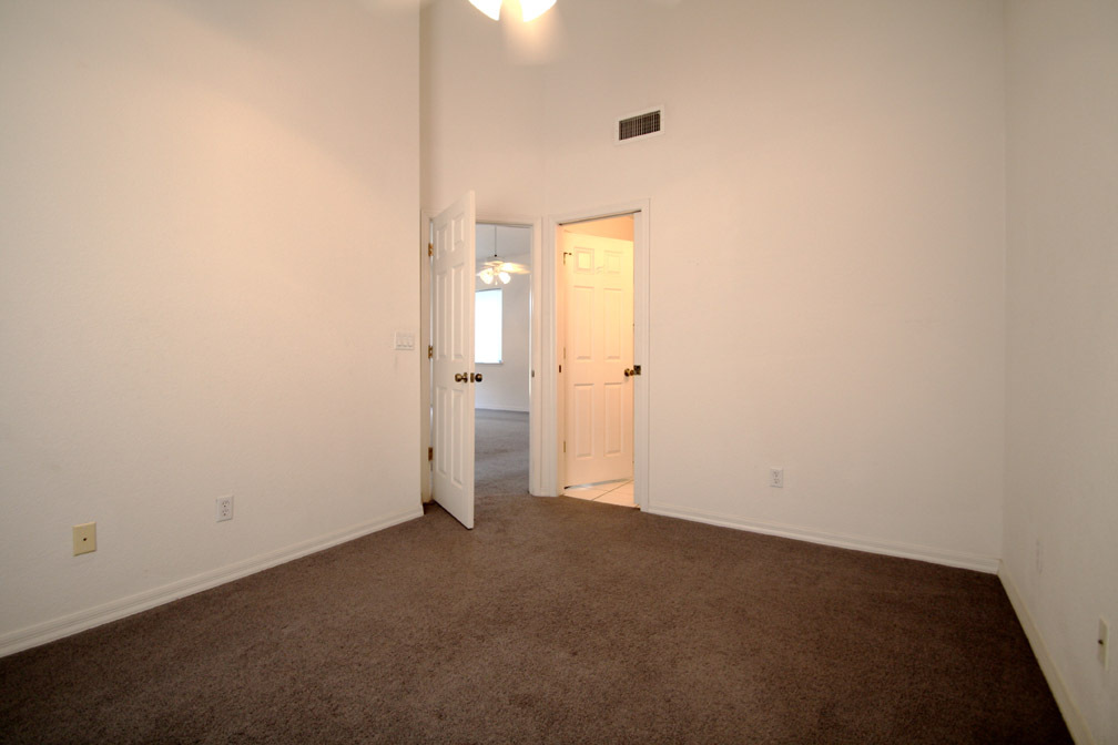 1001 East Griswold Road, Unit 10 Phoenix, AZ 85020 - Photo 7 of 16 Bedroom