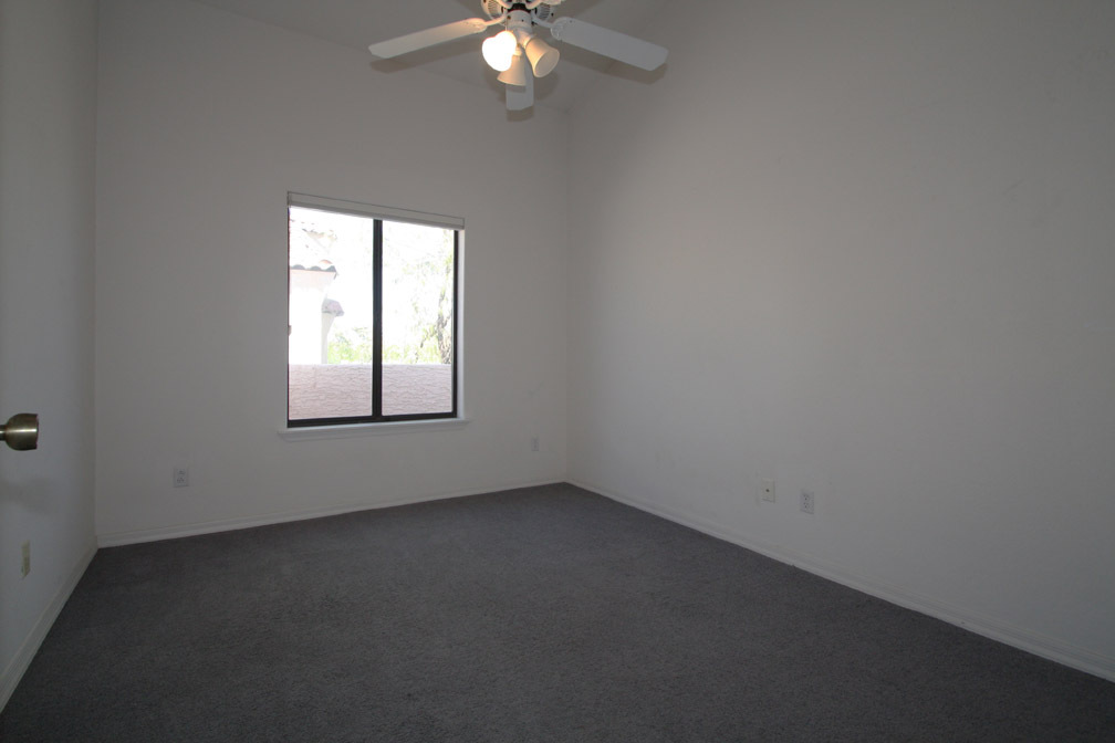 1001 East Griswold Road, Unit 10 Phoenix, AZ 85020 - Photo 8 of 16 Bedroom