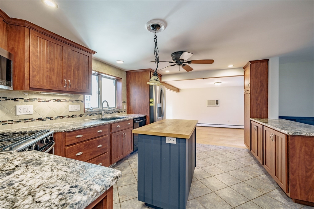 14 Thoreau Road Acton, MA 01720 - Photo 6 of 25 Gallery Image 6